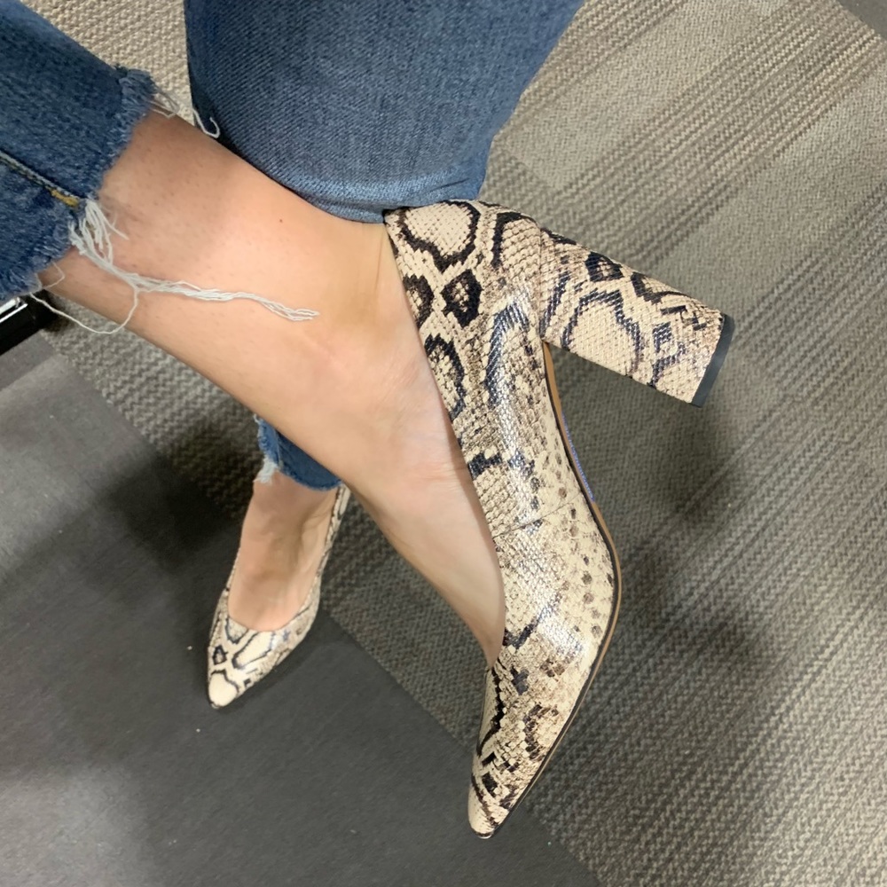 Franko Sarto leather snakeskin pumps